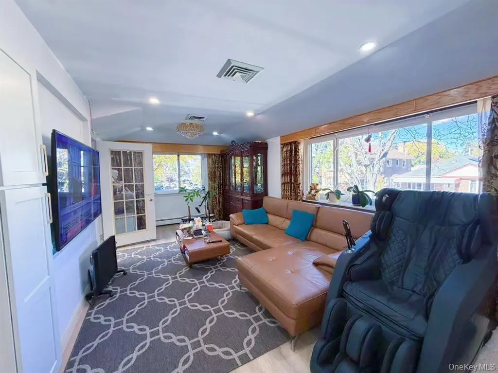 MLS#968488 Whitestone 房源照片 2 / listing photo 2