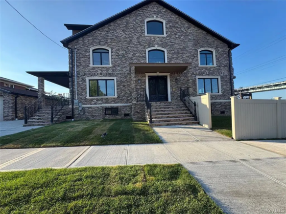 Whitestone MLS#1031891 property listing photo 1