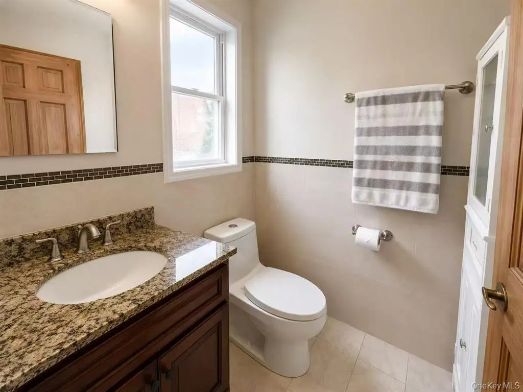 MLS#1022823 Whitestone 房源照片 5 / listing photo 5