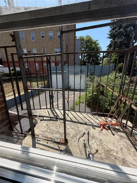 Yonkers MLS#1038313 property listing photo 10