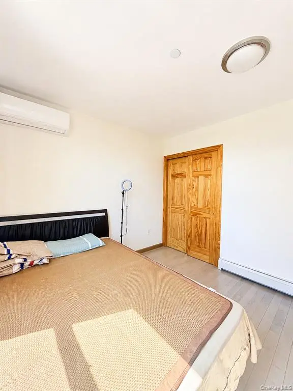 Spacious bedroom