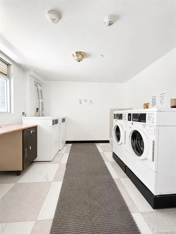 Common laundry room