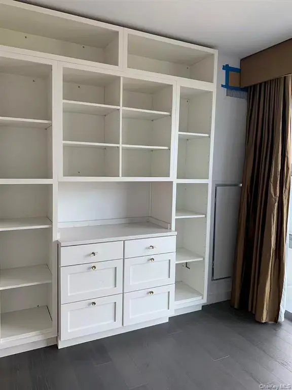 Customized closet storage