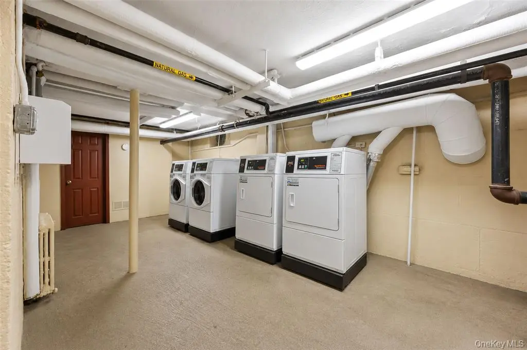 Common laundry room