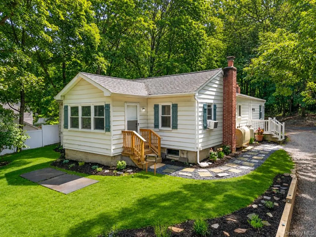 Renovated Setauket ranch exterior