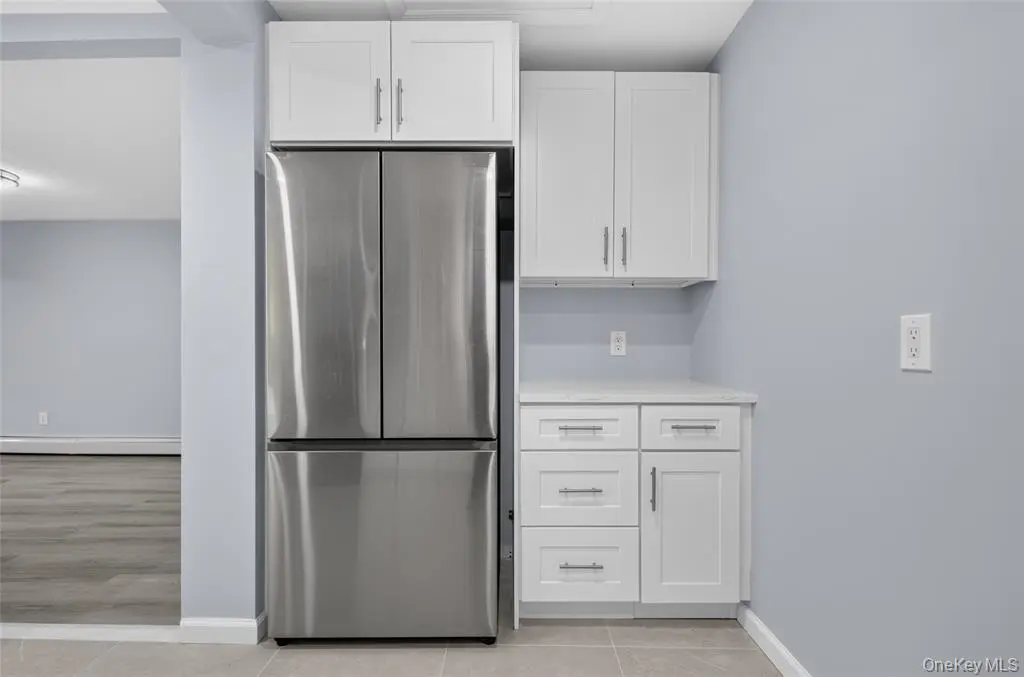 Kitchen storage and refrigerator