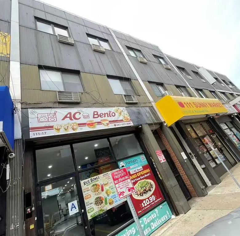 Queens restaurant storefront area