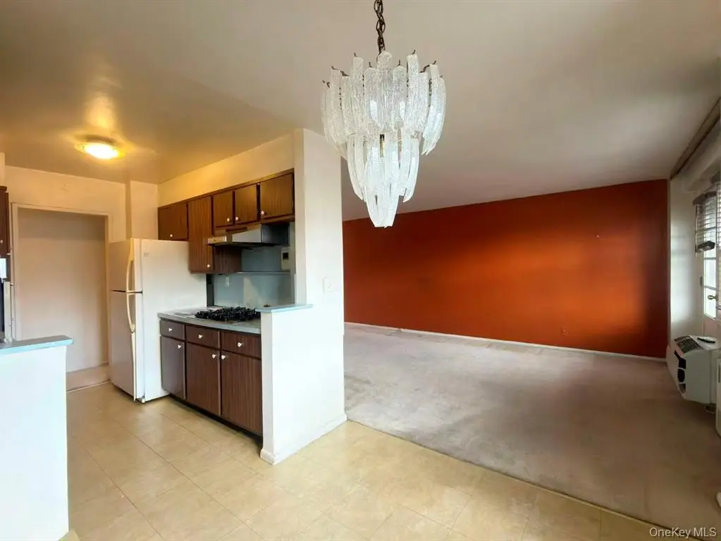 Dining area beside the kitchen and living room