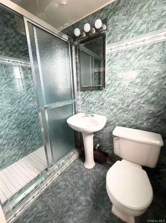 Second full bathroom with walk-in shower