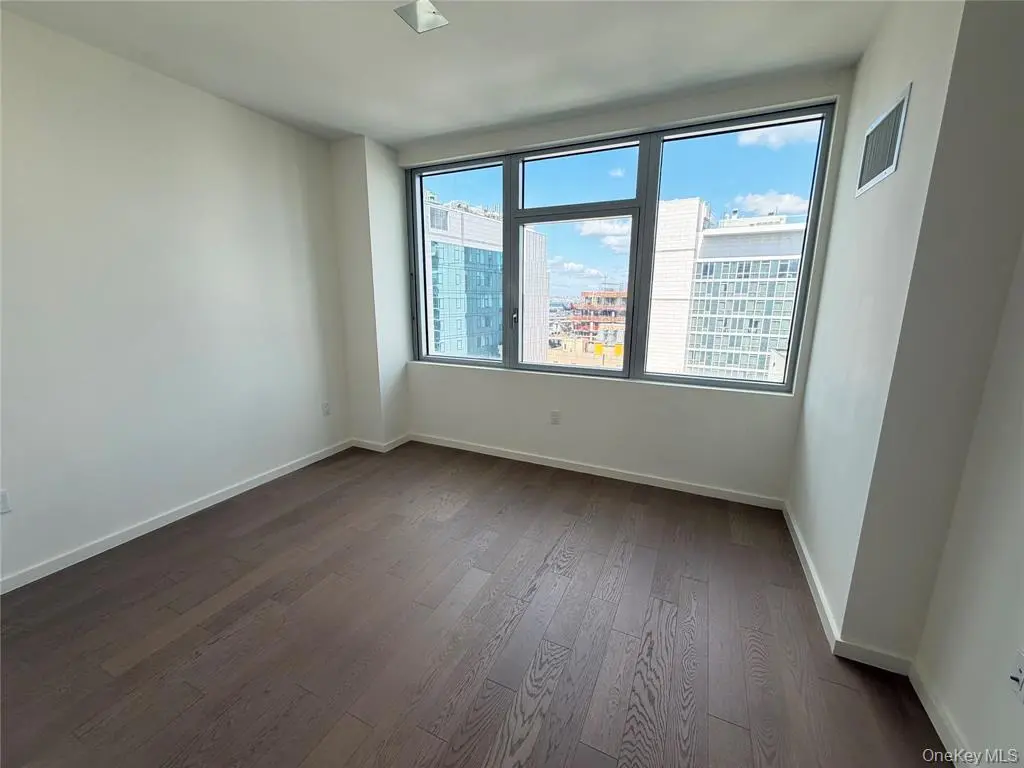 法拉盛 Tangram House West 顶层一房康斗｜图片 10/16