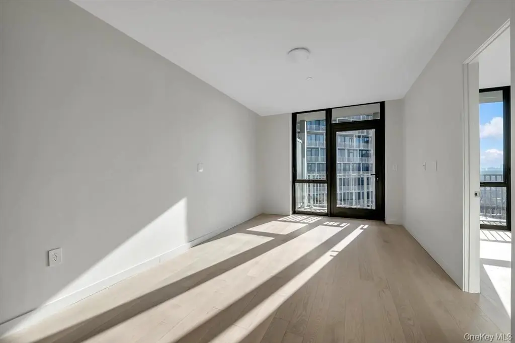 法拉盛康斗出租室内与物业环境｜图片 18/37