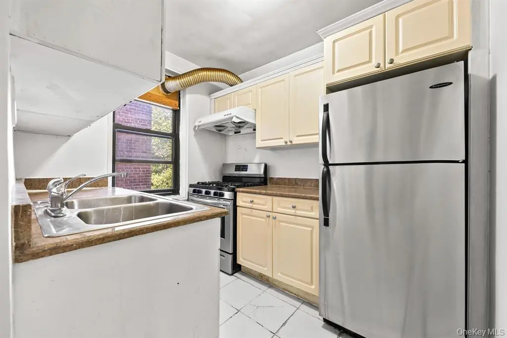 法拉盛南向两房合作公寓｜门卫社区近交通｜房源照片｜图片 9/22