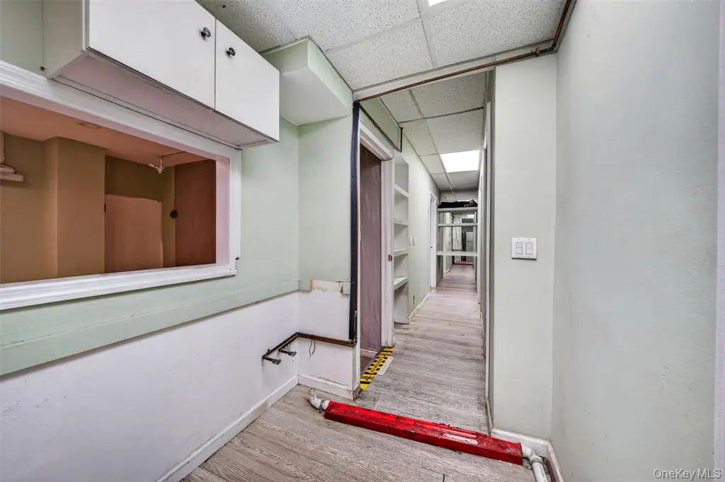 法拉盛商业空间出售｜室内走廊｜MLS 1058146