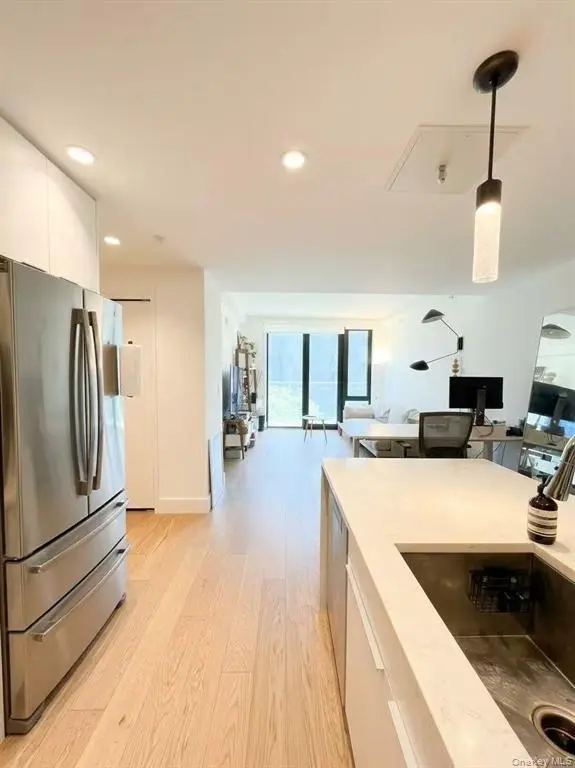长岛市一房康斗出租｜开放式室内空间｜MLS 1058221