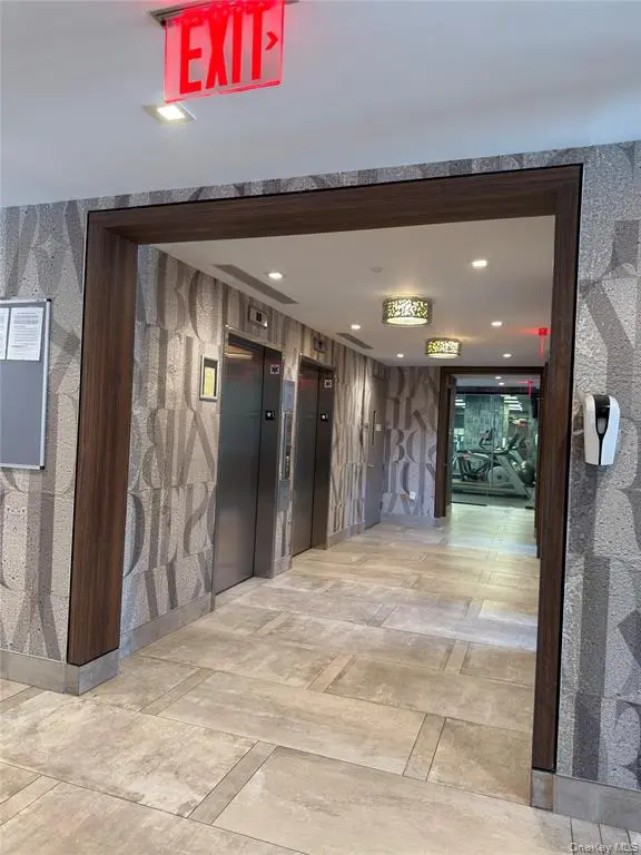长岛市一房康斗出租｜楼宇公共空间｜MLS 1058221