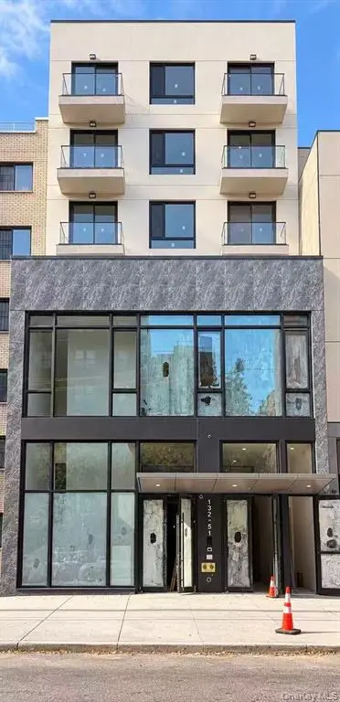 法拉盛132-51 41st Road｜MLS楼宇外观照片｜图片 1/1