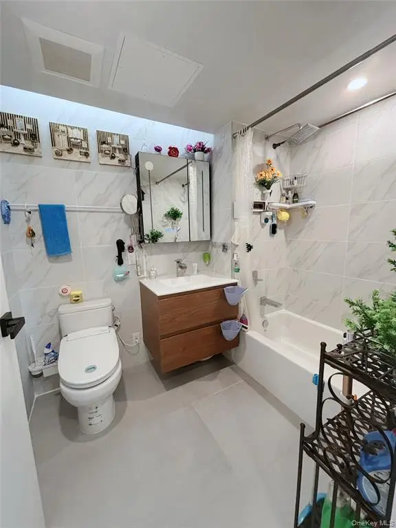 法拉盛Northern Parc｜MLS物业与楼宇展示，部分为虚拟布置，305现状另行核实